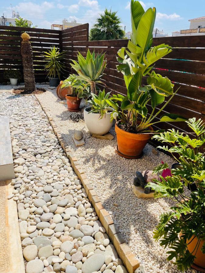 Peaceful Townhouse With Private Pool Near The Sea Apartment Пафос Екстериор снимка