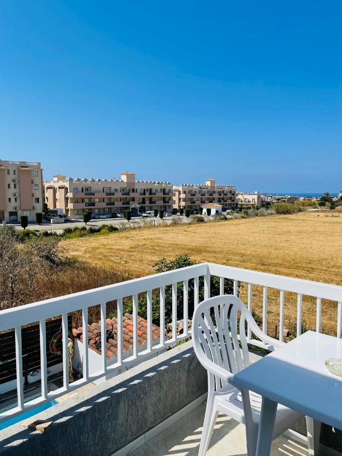 Peaceful Townhouse With Private Pool Near The Sea Apartment Пафос Екстериор снимка