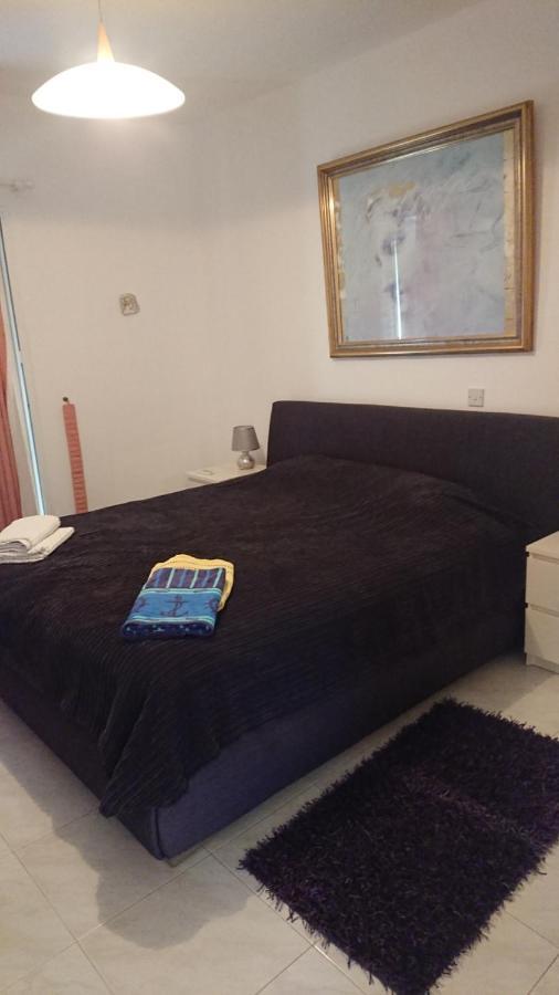 Peaceful Townhouse With Private Pool Near The Sea Apartment Пафос Екстериор снимка